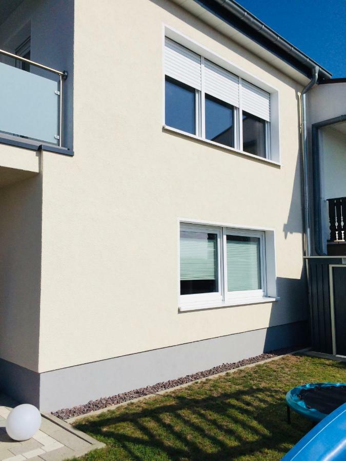 Neu! Top Apartment! 7Km Saarbruecken! Terrasse, Garten! Sulzbach  Exterior photo